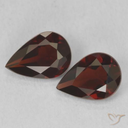 1.43ctw Natürlicher dunkelrot Pyrop-Granat, Birnenform, VVS-VS