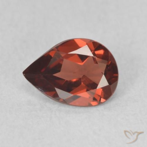 0.72ct Natürlicher dunkelrot Pyrop-Granat, Birnenform, VVS