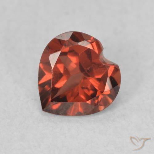 0.59ct Natürlicher tiefrot Pyrop-Granat, Herz, VVS