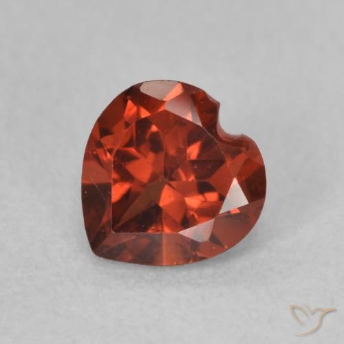 0.57ct Natürlicher Hellrot Pyrop-Granat, Herz, VVS-VS