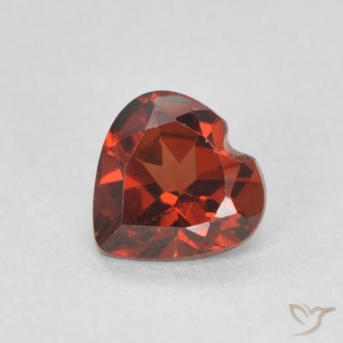 0.58ct Natürlicher tiefrot Pyrop-Granat, Herz, VS