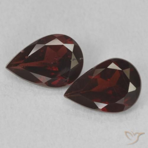 1.35ctw Natürlicher tiefrot Pyrop-Granat, Birnenform, VS