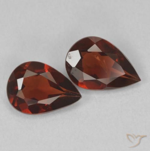 1.39 ct natürliche Tiefes Blutrot Pyrop-Granat-Edelsteine, Birnenform, VS