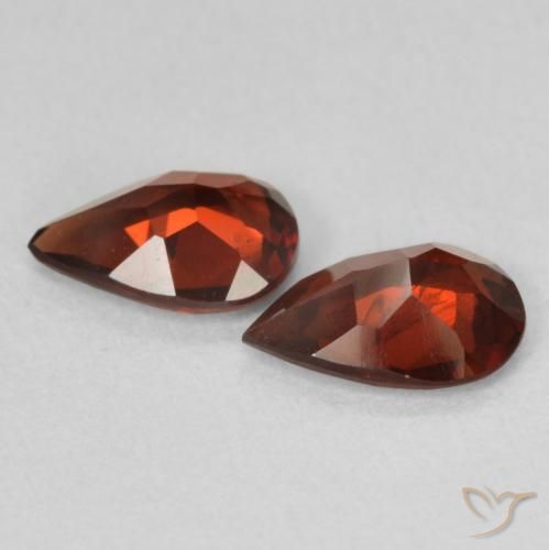 1.39 ct natürliche Tiefes Blutrot Pyrop-Granat-Edelsteine, Birnenform, VS