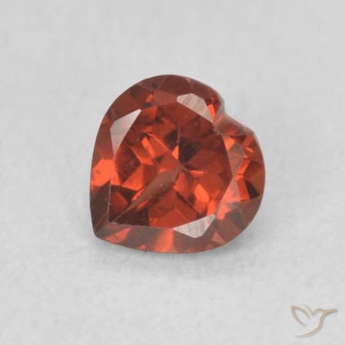 0.61ct Natürlicher Hellrot Pyrop-Granat, Herz, VS