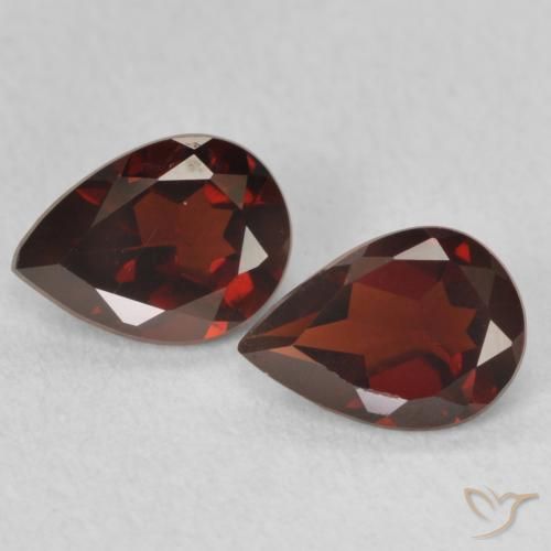 1.43ctw Natürlicher Tiefes Blutrot Pyrop-Granat, Birnenform, VVS-VS