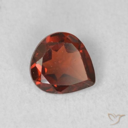 9,17 ctw natürlicher Mittelrot Pyrop-Granat, Birnenform, VS