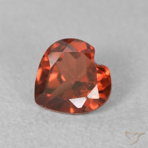 0.66ct Natürlicher Mittelrot Pyrop-Granat, Herz, VS