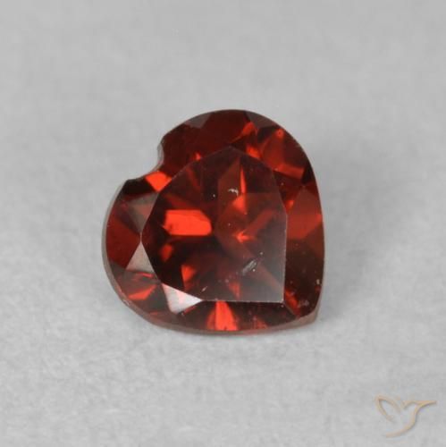 0.60ct Natürlicher Mittelrot Pyrop-Granat, Herz, VS