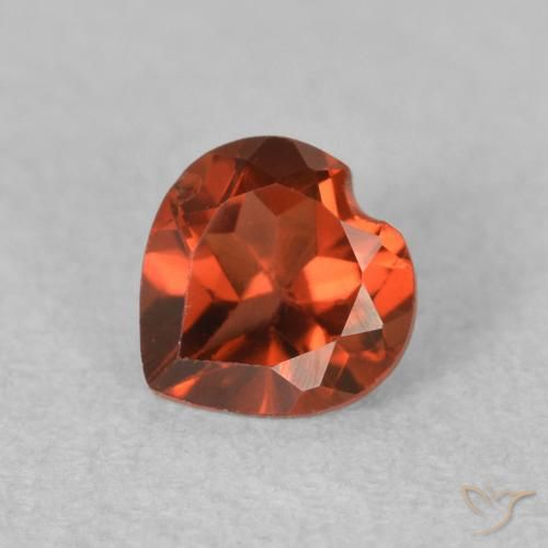 0.61ct Natürlicher Bonbonrot Pyrop-Granat, Herz, VVS-VS