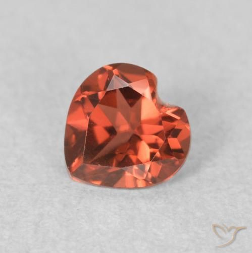 0.57ct Natürlicher Hellrot Pyrop-Granat, Herz, VVS-VS