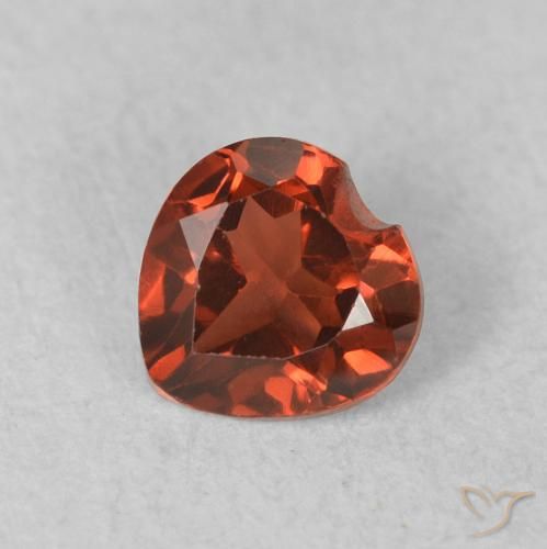 0.61ct Natürlicher Medium Dark-Red Pyrop-Granat, Herz, VVS-VS