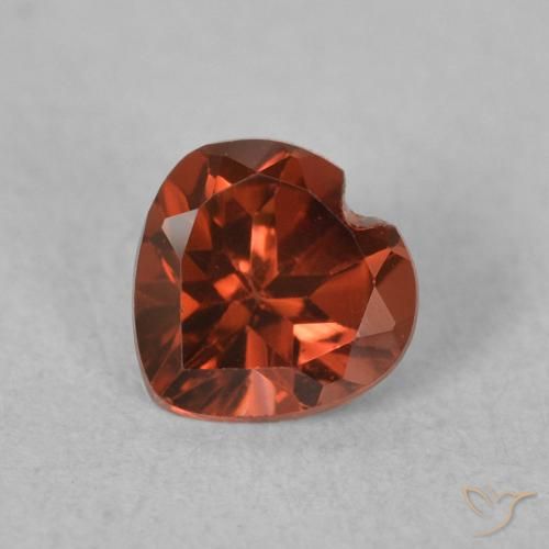 0.57ct Natürlicher Hellrot Pyrop-Granat, Herz, VVS-VS
