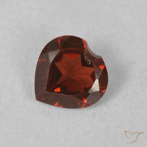 0.50ct Natürlicher Mittelrot Pyrop-Granat, Herz, VVS-VS