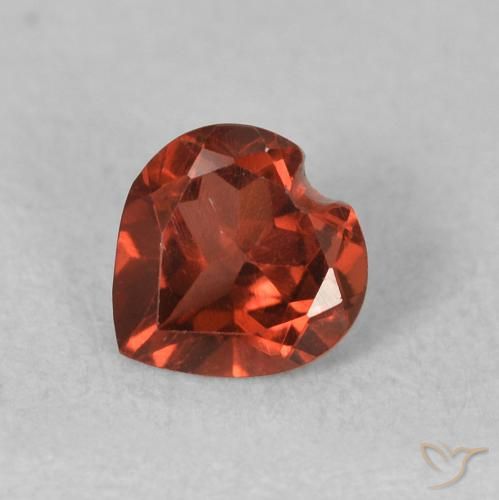 0.56ct Natürlicher Johannisbeere Rot Pyrop-Granat, Herz, VVS-VS