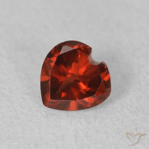 0.57ct Natürlicher Johannisbeere Rot Pyrop-Granat, Herz, VS
