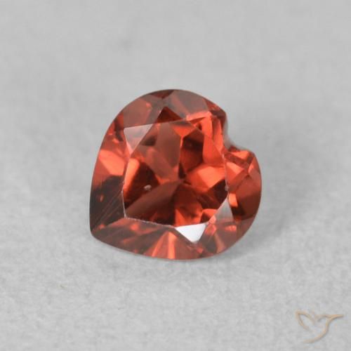 0.64ct Natürlicher Mittelrot Pyrop-Granat, Herz, VS