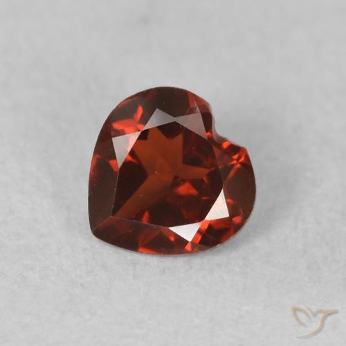 0.59ct Natürlicher Sangria Rot Pyrop-Granat, Herz, VS