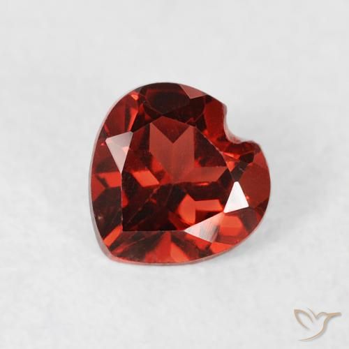 0.54ct Natürlicher Mittelrot Pyrop-Granat, Herz, VS