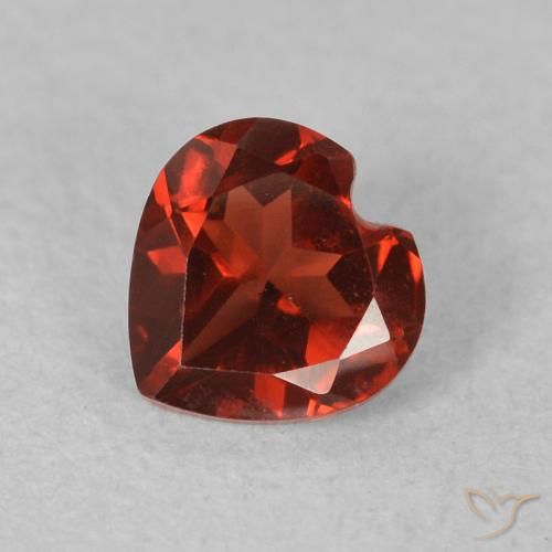 0.61ct Natürlicher Hellrot Pyrop-Granat, Herz, VS
