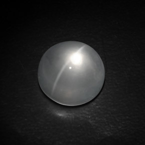 10,71 ctw natürlicher weißer Quartz Cat's Eye, Rundschliff, Transparent