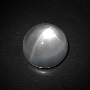 10,00 ctw natürlicher weißer Quartz Cat's Eye, Rundschliff, Transparent