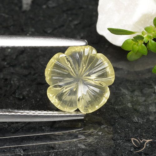 2.51ct Natürlicher Blasses Gelb Quarz, Blumen-Schliff, Transparent