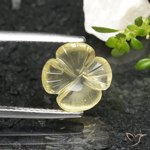 2.56ct Natürlicher grünlich-gelb Quarz, Blumen-Schliff, Transparent