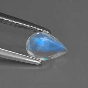 9,17 ctw natürlicher Blau-weiß Regenbogenmondstein, Birnenform, VVS-VS