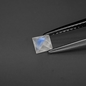 9,17 ctw natürlicher Blau-weiß Regenbogenmondstein, Quadrat, VS