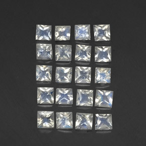 2.47 ct natürliche Bläulich-weiß Regenbogenmondstein-Edelsteine, Quadrat, Transparent