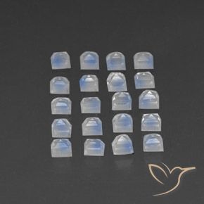 3.82 ct natürliche Bläulich-weiß Regenbogenmondstein-Edelsteine, Quadrat, Transparent