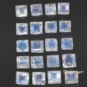 3.35 ct natürliche Bläulich-weiß Regenbogenmondstein-Edelsteine, Quadrat, Transparent
