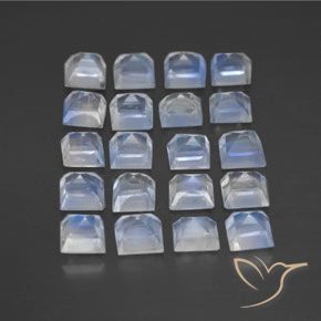 2.84 ct natürliche Bläulich-weiß Regenbogenmondstein-Edelsteine, Quadrat, Transparent