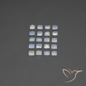 2.39 ct natürliche Bläulich-weiß Regenbogenmondstein-Edelsteine, Quadrat, Transparent