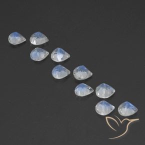 3.77 ct natürliche Bläulich-weiß Regenbogenmondstein-Edelsteine, Birnenform, Transparent