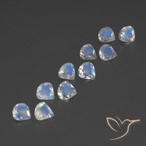 2.68 ct natürliche Bläulich-weiß Regenbogenmondstein-Edelsteine, Birnenform, Transparent