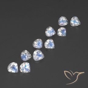 3.78 ct natürliche Bläulich-weiß Regenbogenmondstein-Edelsteine, Birnenform, Transparent