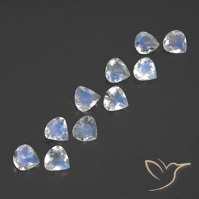 2.73 ct natürliche Bläulich-weiß Regenbogenmondstein-Edelsteine, Birnenform, Transparent