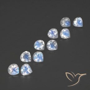 3.83 ct natürliche Bläulich-weiß Regenbogenmondstein-Edelsteine, Birnenform, Transparent