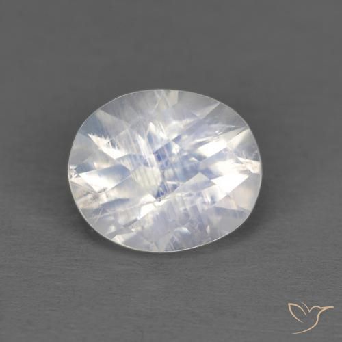 1.02ct Natürlicher Bläulich-weiß Regenbogenmondstein, Oval, Transparent