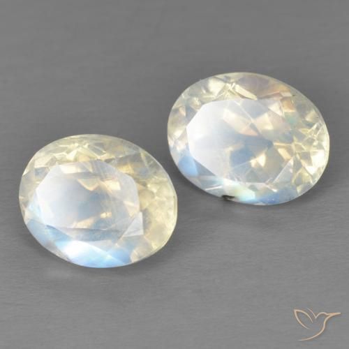 3.92 ct natürliche Bläulich-weiß Regenbogenmondstein-Edelsteine, Oval, Transparent