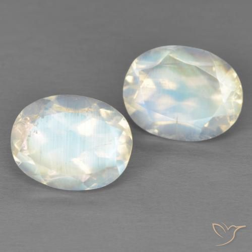 4.18 ct natürliche Bläulich-weiß Regenbogenmondstein-Edelsteine, Oval, Transparent