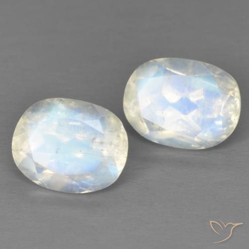 3.90ctw Natürlicher Bläulich-weiß Regenbogenmondstein, Oval, Transparent