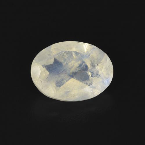 0.81ct Natürlicher Bläulich-weiß Regenbogenmondstein, Oval, Transparent