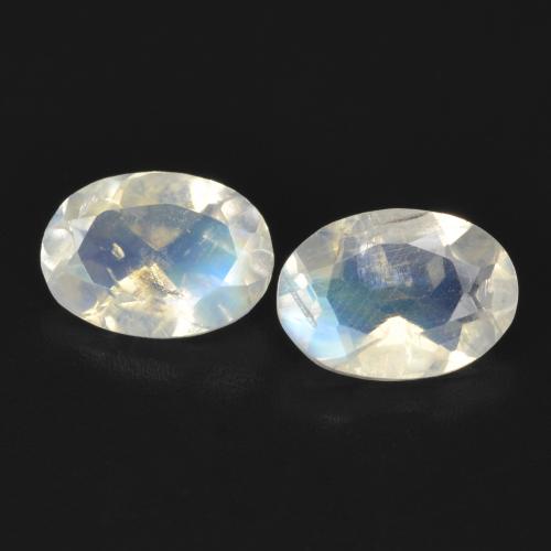 1.35ctw Natürlicher Bläulich-weiß Regenbogenmondstein, Oval, Transparent
