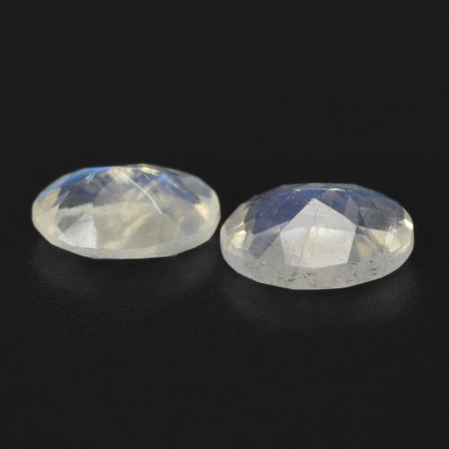 1.35 ct natürliche Bläulich-weiß Regenbogenmondstein-Edelsteine, Oval, Transparent