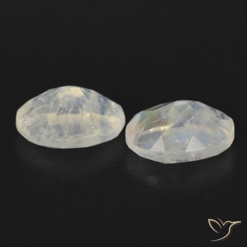 1.67 ct natürliche Bläulich-weiß Regenbogenmondstein-Edelsteine, Oval, Transparent
