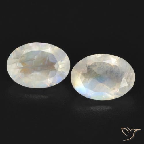 1.55ctw Natürlicher Bläulich-weiß Regenbogenmondstein, Oval, Transparent