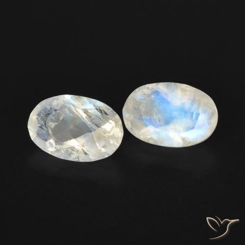 0.88 ct natürliche Bläulich-weiß Regenbogenmondstein-Edelsteine, Oval, Transparent